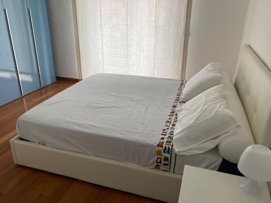 לה ספציה Almacasa A Modern Homeholiday מראה חיצוני תמונה